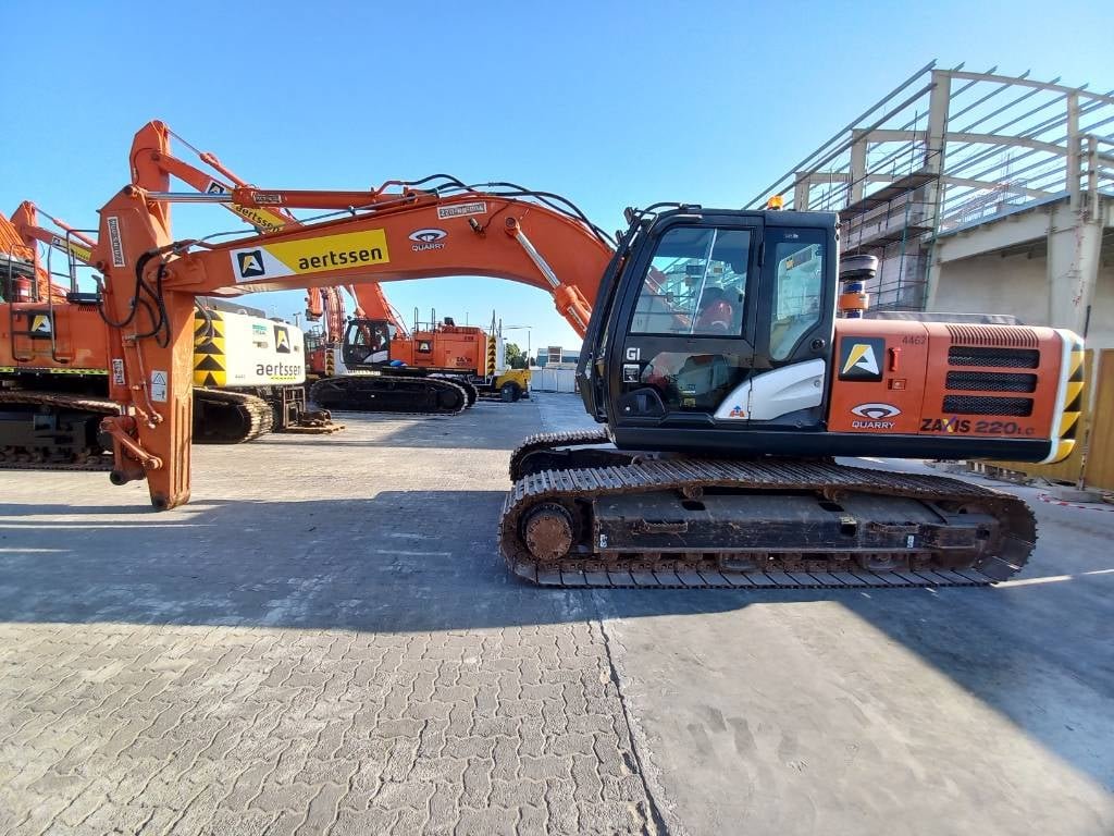 Hitachi ZX220LC (Abu Dhabi) 2021 ETR-1161 ZX220LC (Abu Dhabi) 2021 1 Crawler Excavators