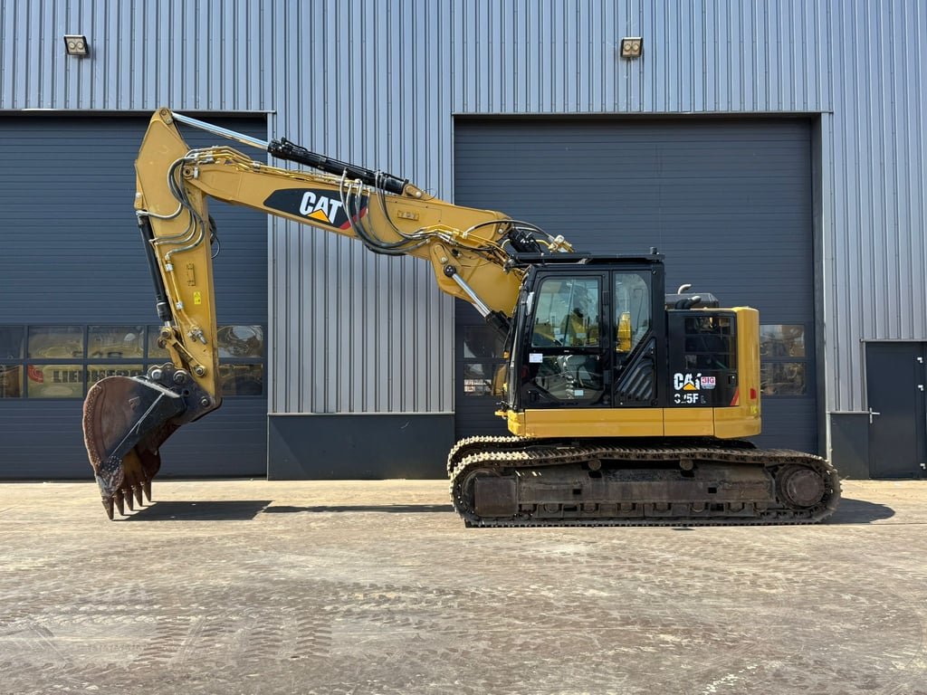 Caterpillar 325F LCR - 3 buckets 2018 00033371 325F LCR - 3 buckets 2018 1