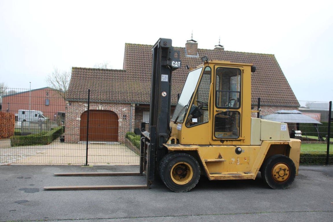 Forklift Caterpillar V155C Diesel 7000kg 1999 1999 V155C 1999 1 Forklift