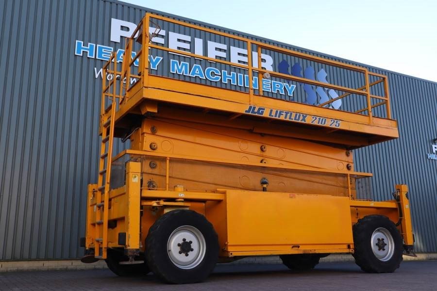 JLG 210-25 Diesel, 4x4 Drive, 23m Working Height, 1000 2011 JLG - 210-25 - 62404 210-25 Diesel, 4x4 Drive, 23m Working Hei...