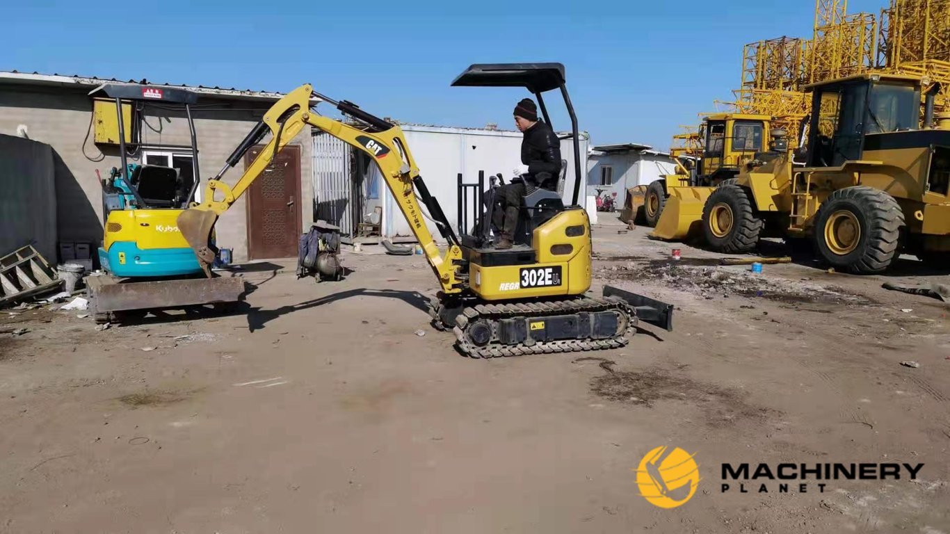 302 Caterpillar Used Mini Excavator LOW PRICE 302 2021 1 image 2