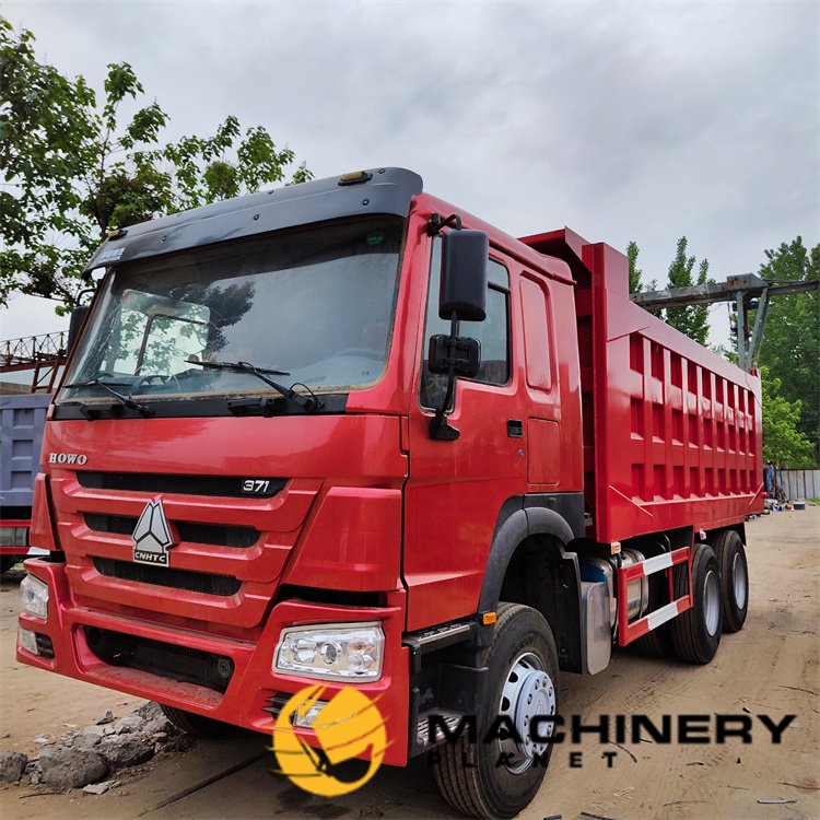 HOWO 371HP 6X4 Dump Truck Good Quality Hot Sale 317HP 6X4 2022 1 Dump Truck image 2