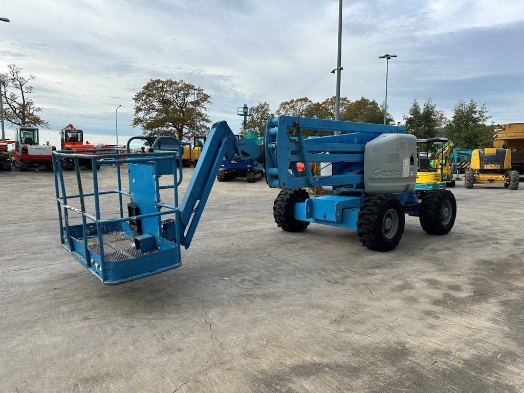 Articulating boom lift Genie Z45/25 Diesel 13.8m 2000 2000 Z45/25 2000 1