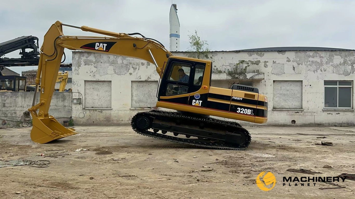Caterpillar 320BL Used Crawler Excavator LOW PRICE 320BL 2019 1 Crawler Excavators