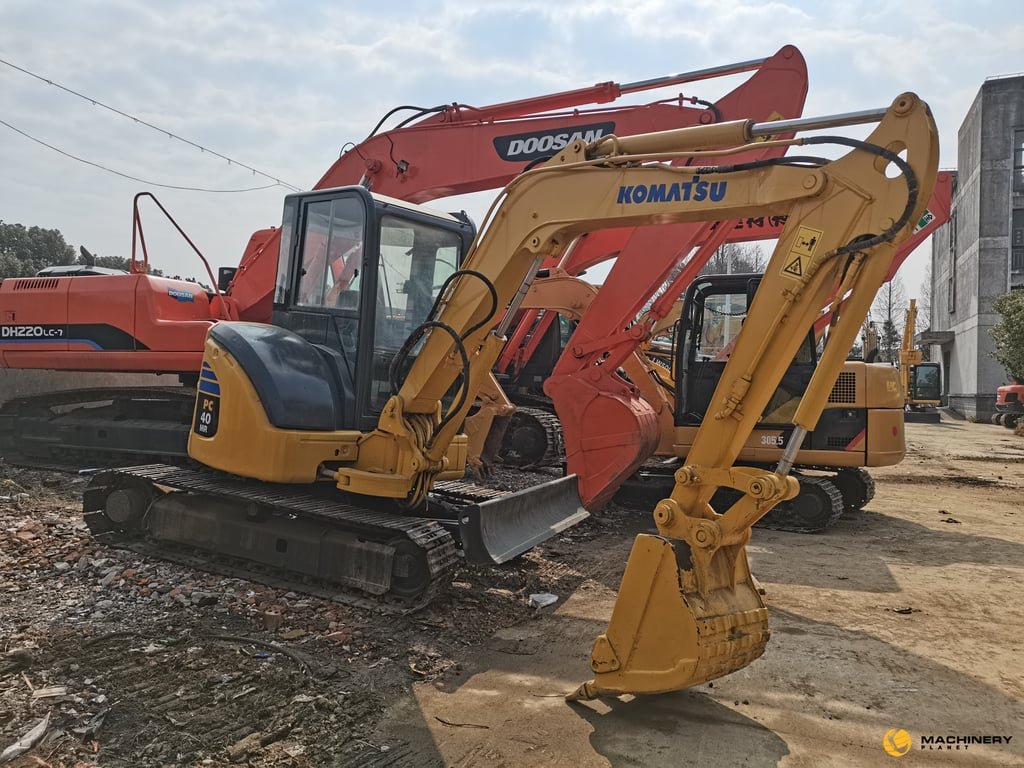 PC40MR Mini Creawler Excavator High Quality FOR SALE PC40MR 2021 1 Crawler Excavators image 2