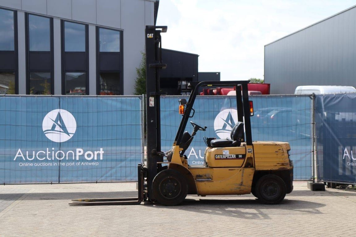 Forklift Caterpillar DP30 Diesel 3000kg 5.0m 1997 1997 DP30 1997 1 Forklift