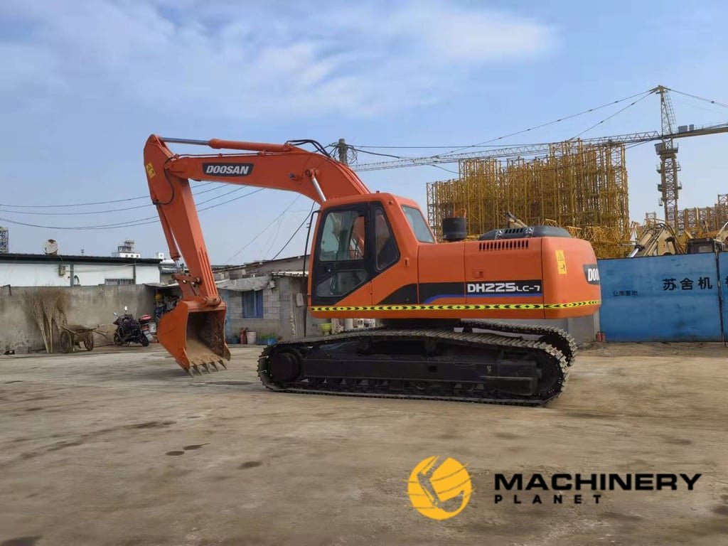 DOOSAN DH225LC-7 Used Crawler Excavator Hot Sale DH225LC-7 2019 1 Crawler Excavators image 4