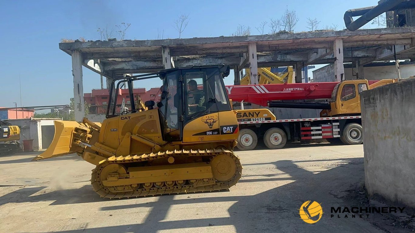 D5K Caterpillar Used Bulldozer good price Original D5K 2017 1 Dozers image 2
