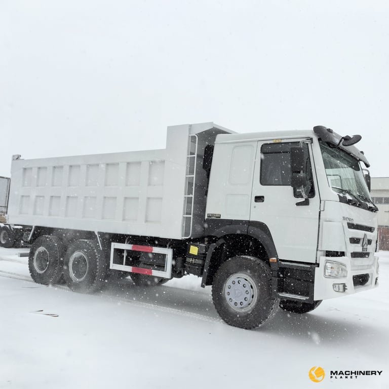 Chinese Brand HOWO Dump Truck 6X4 2022 YEAR GOOD CONDITION HOWO 6X4 371HP Dump Truck 2022 1 Dump Truck image 4