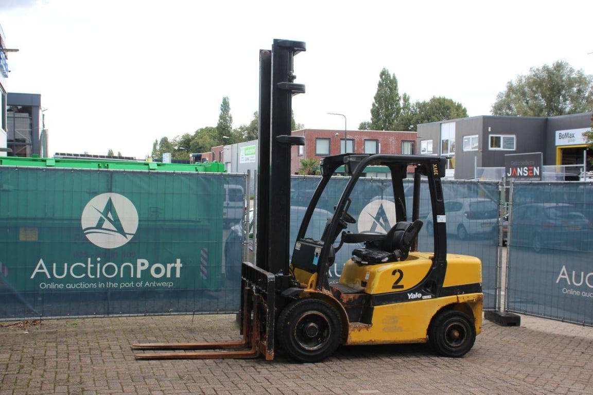 Heftruck Yale GDP30VX E2345 Diesel 2720kg 4.91m 2010 2010 GDP30VX E2345 2010 1 Forklift