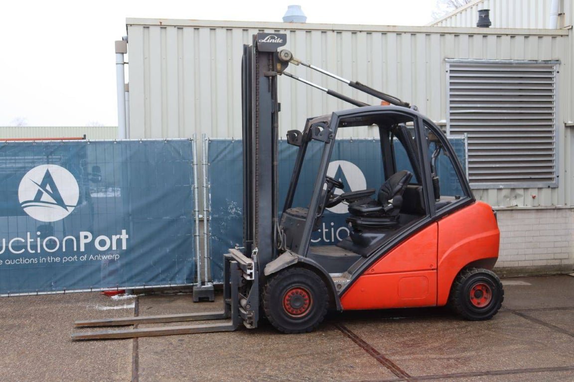 Forklift Linde H30D Diesel 3000kg 2007 2007 H30D 2007 1 Forklift
