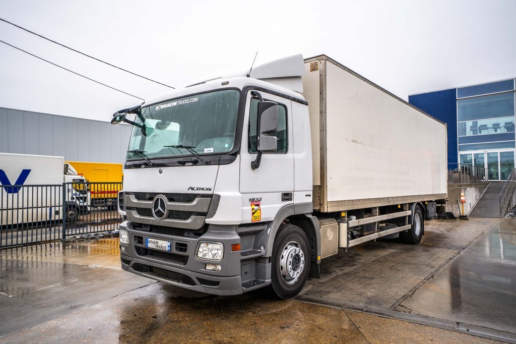 MERCEDES ACTROS 1832-MP3+DHOLLANDIA 2.5T. 2012 E64886 ACTROS 1832-MP3+DHOLLANDIA 2.5T. 2012 1