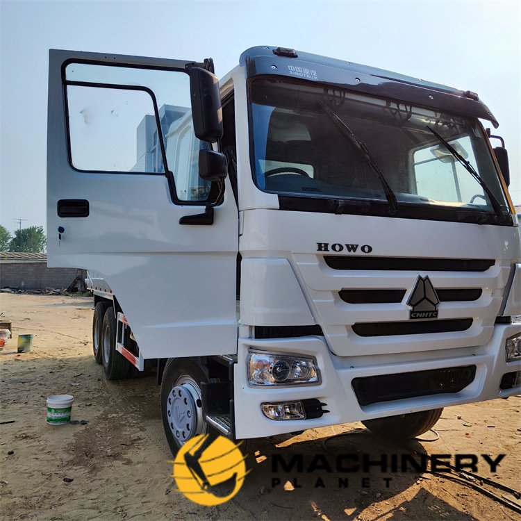HOWO 371HP 6X4 Dump Truck Good Quality Hot Sale 371HP 6X4 2020 1 Dump Truck image 4