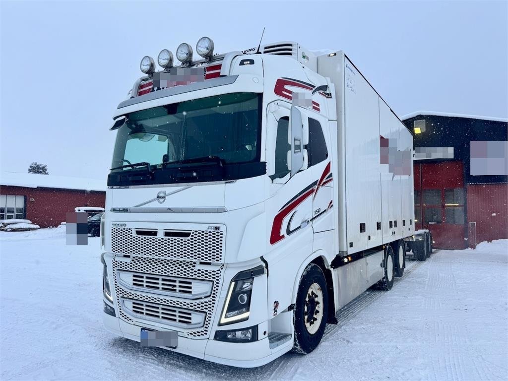 Volvo FH750 6x2 Box Truck with Full Side Opening and Ref 2014 22149 FH750 6x2 Box Truck with Full Side Opening and Ref 2014 1