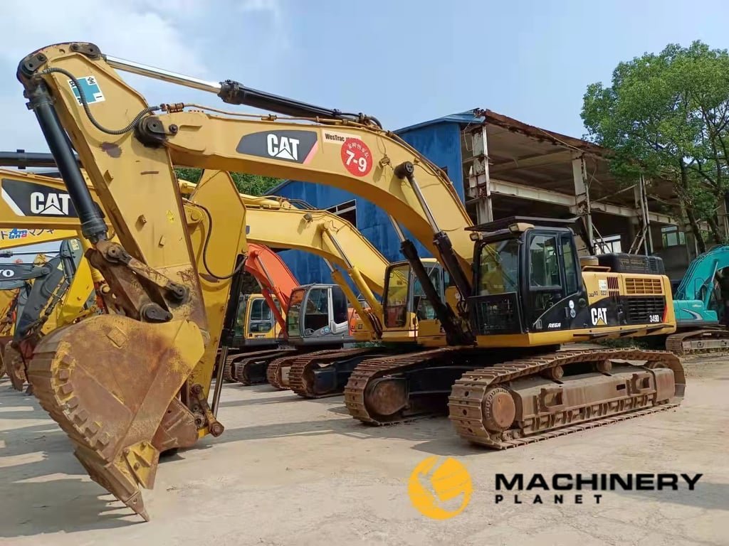 349D Caterpillar 90% new Good Condition 349D 2020 1 Crawler Excavators image 3