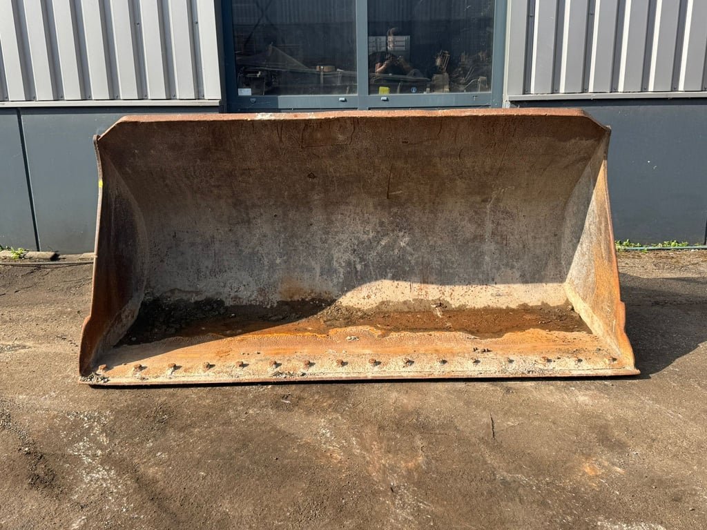 Unknown WG-2500 Volvo small 70001809 Onbekend WG-2500 Volvo small 1 Small Vans