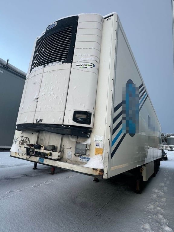 Schmitz Cargobull closed semi-trailer w/ Carrier aggregate and lift 2016 19366 Schmitz Cargobull closed semi-trailer w/ Ca...