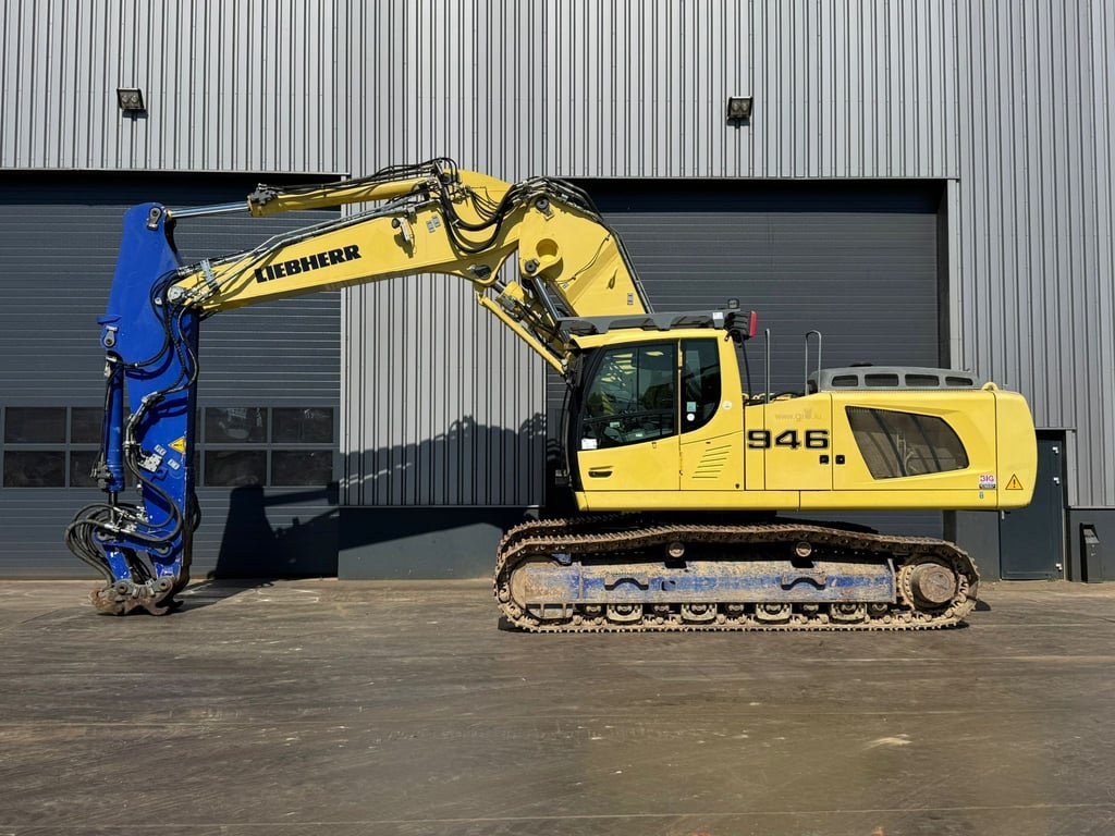 Liebherr R946 - triple boom 2013 00033349 R946 - triple boom 2013 1