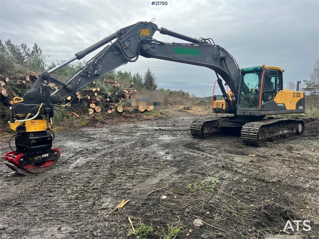 Volvo ec210cl excavator w/ rototilt, sanding bucket and 2010 21790 ec210cl excavator w/ rototilt, sanding bucket and 2010 ...