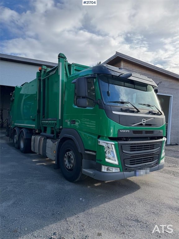 Volvo FM410 2-Chamber Refuse Truck. 2017 21704 FM410 2-Chamber Refuse Truck. 2017 1