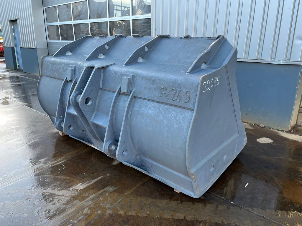Caterpillar Bucket 950 2010 00032585 Bucket 950 2010 1