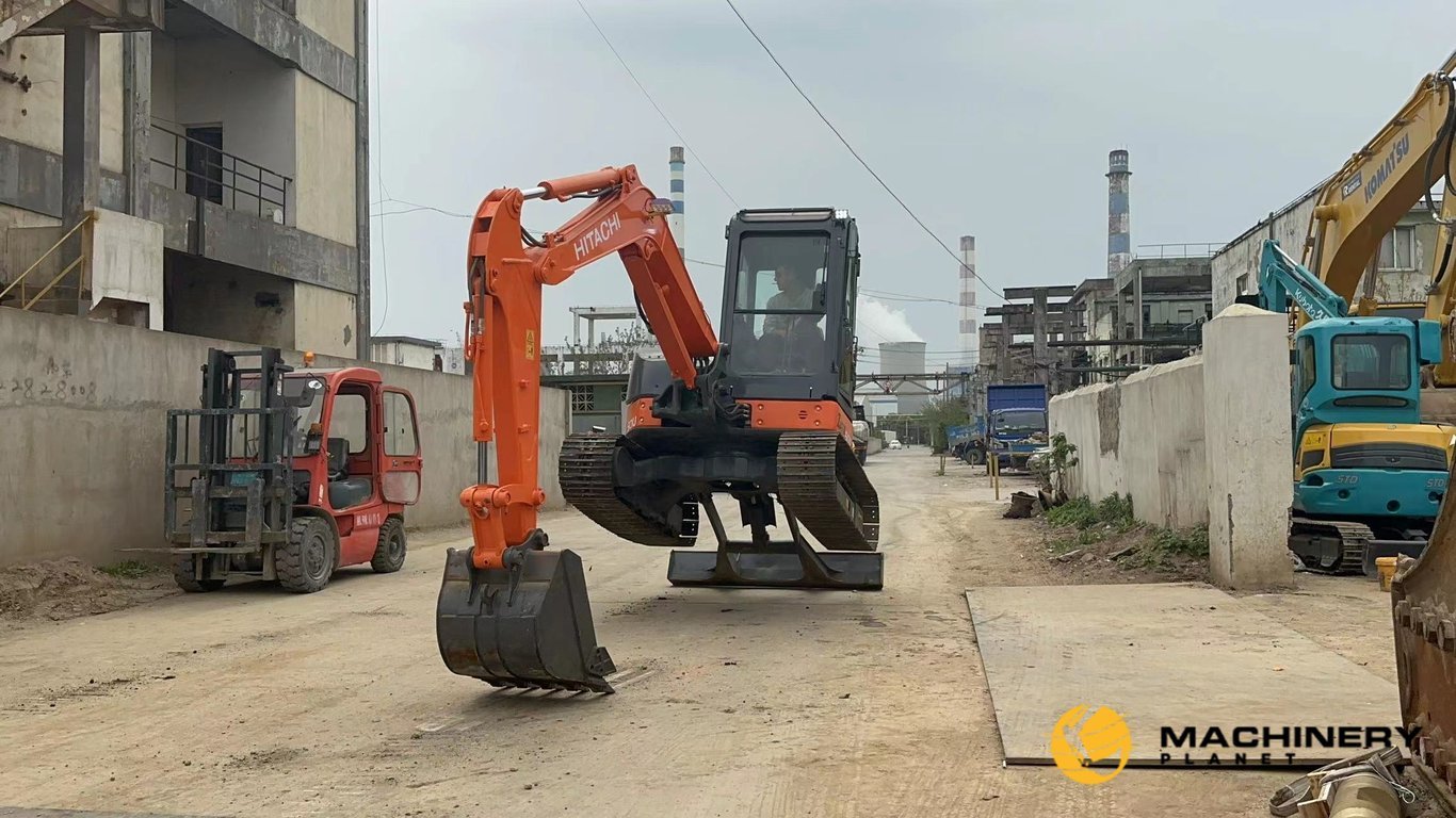 Hitachi ZX50u Mini Crawler Excavator GOOD CONDITION FOR SALE ZX50U 2020 1 Crawler Excavators image 2