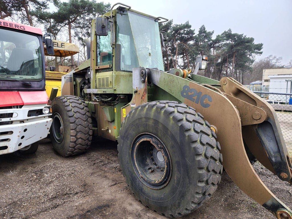 Wheel loader Case 821C Diesel 2001 2001 821C 2001 1