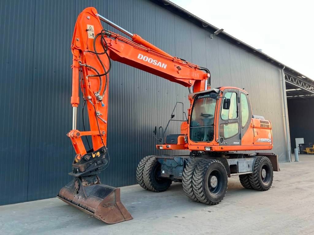 Doosan DX170W 2010 206428 DX170W 2010 1 Wheeled Excavators