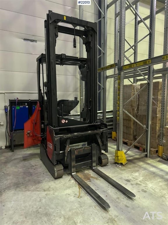 Linde R14X-03 Reach Truck 2015 22013 R14X-03 Reach Truck 2015 1 Forklift
