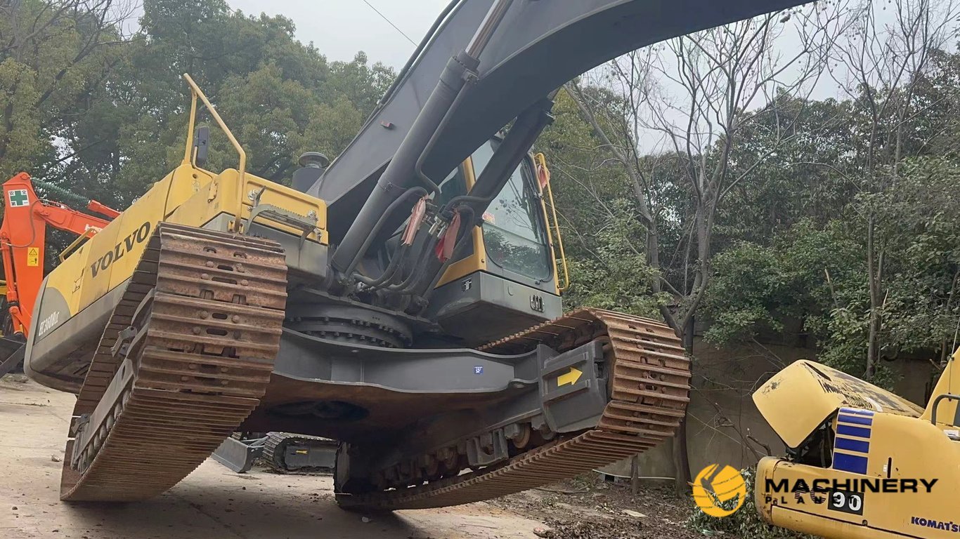 VOLVO EC360BLC 36TONS CRAWLER EXCAVATOR GOOD PRICE EC360BLC 2019 1 Crawler Excavators image 5