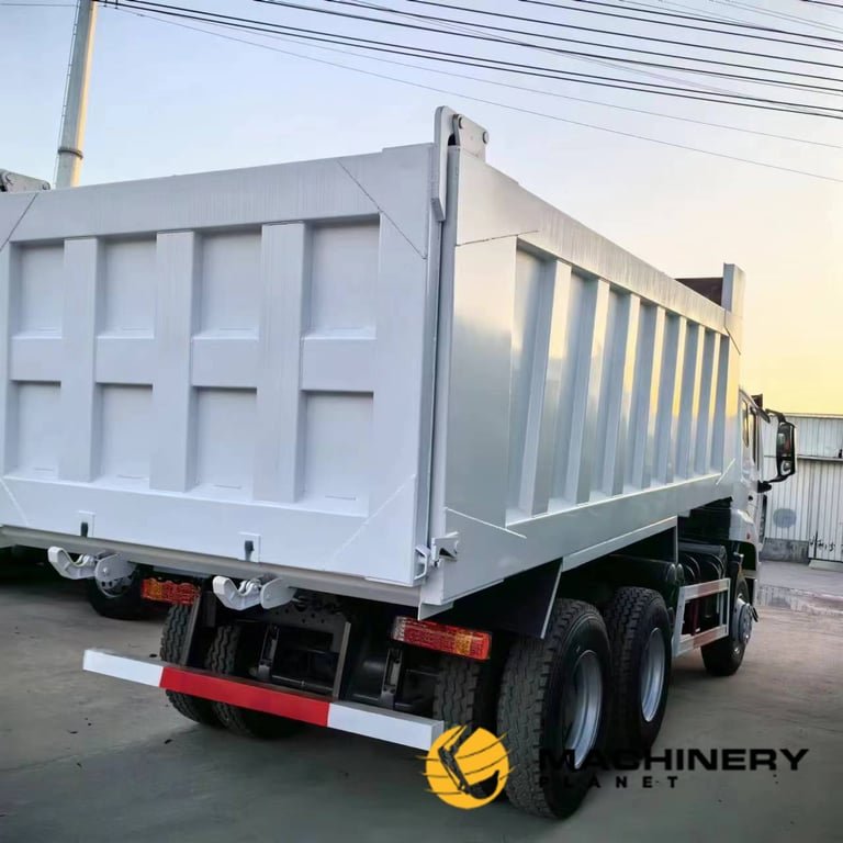 HOWO 400HP 6X4 Dump Truck Good Quality Hot Sale 400HP 6X4 2022 1 Dump Truck image 3