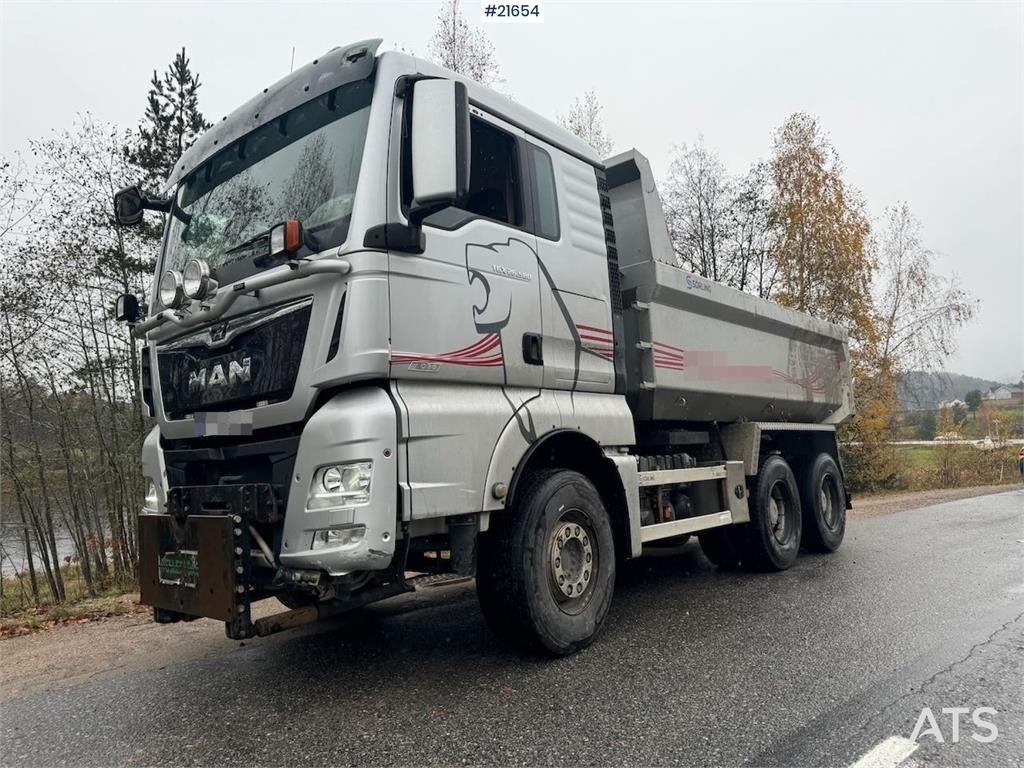 MAN TGX 26.580 6x4 – Tipper truck with snowplow setup 2018 21654 TGX 26.580 6x4 – Tipper with snowplow setup 2018 1 Tipper...