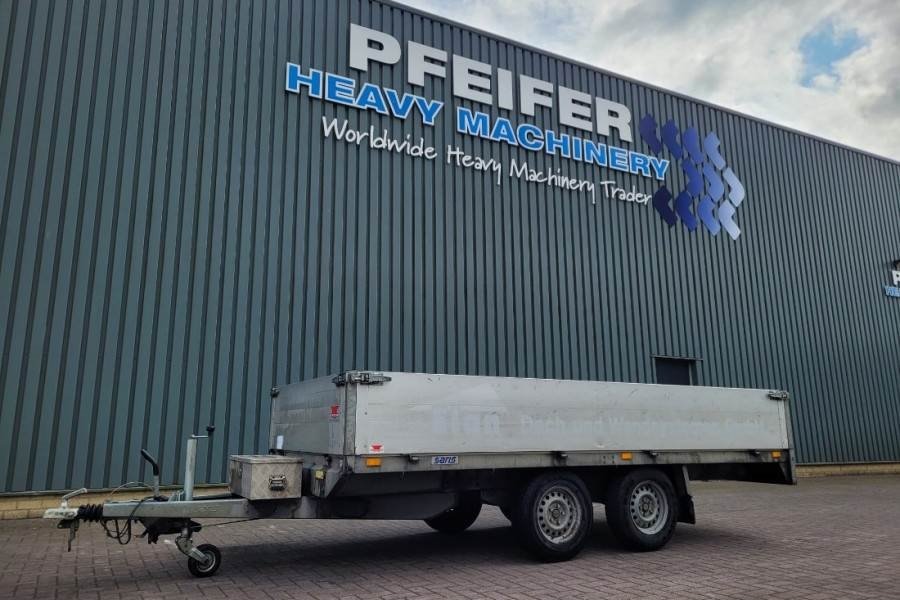 Saris PL1827 2 Axel Trailer 2016 SARIS - PL1827 - 61817 Saris PL1827 2 Axel Trailer 2016 1