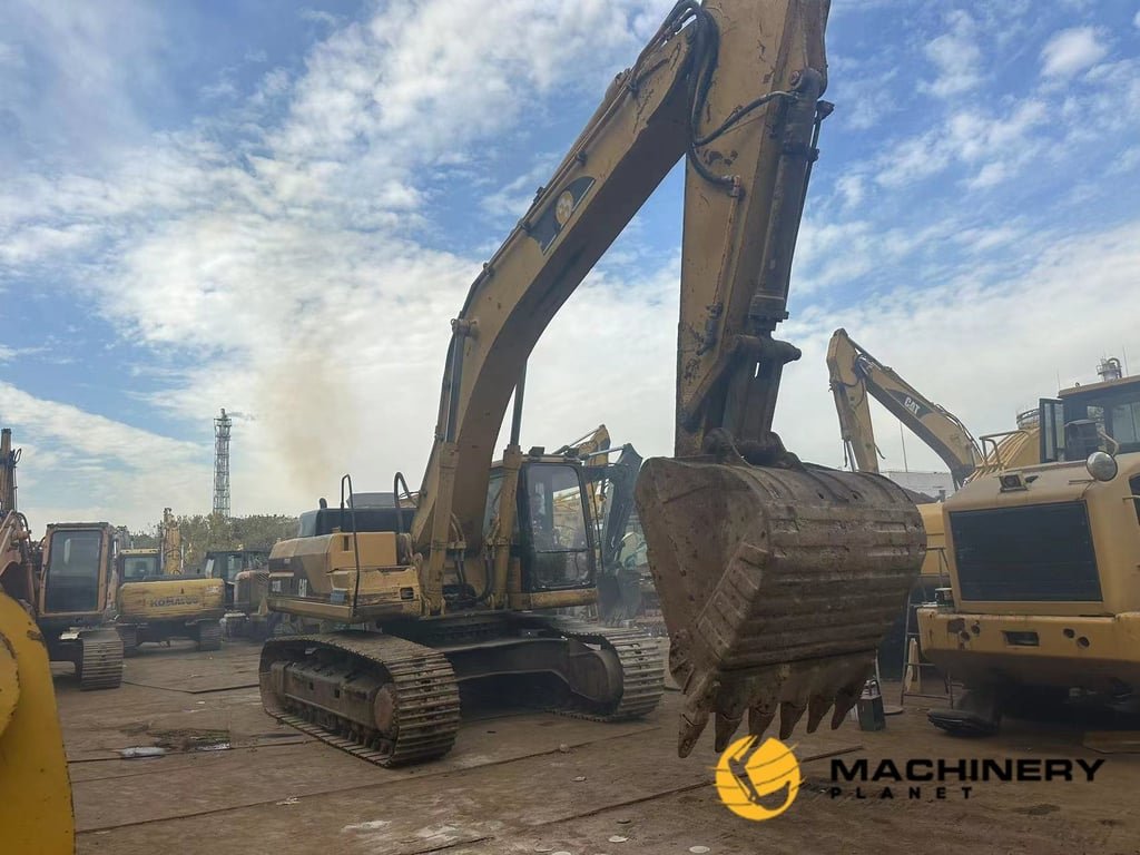 Good Quality Japan Caterpillar 330BL Excavator with Bucket 330BL 2018 1 Crawler Excavators image 2