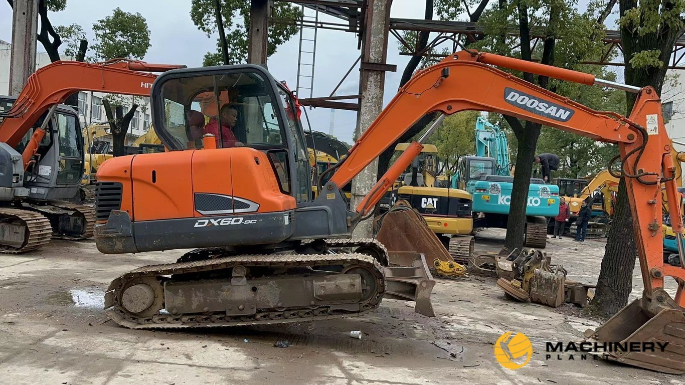 DOOSAN DX60-9C 6TONS Used Crawler Excavator Hot Sale DX60-C 2019 1 Crawler Excavators