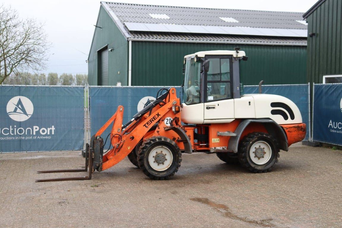 Wheel loader Schaeff-Rerex 844AL100 Diesel 54kW 2005 2005 844AL100 2005 1