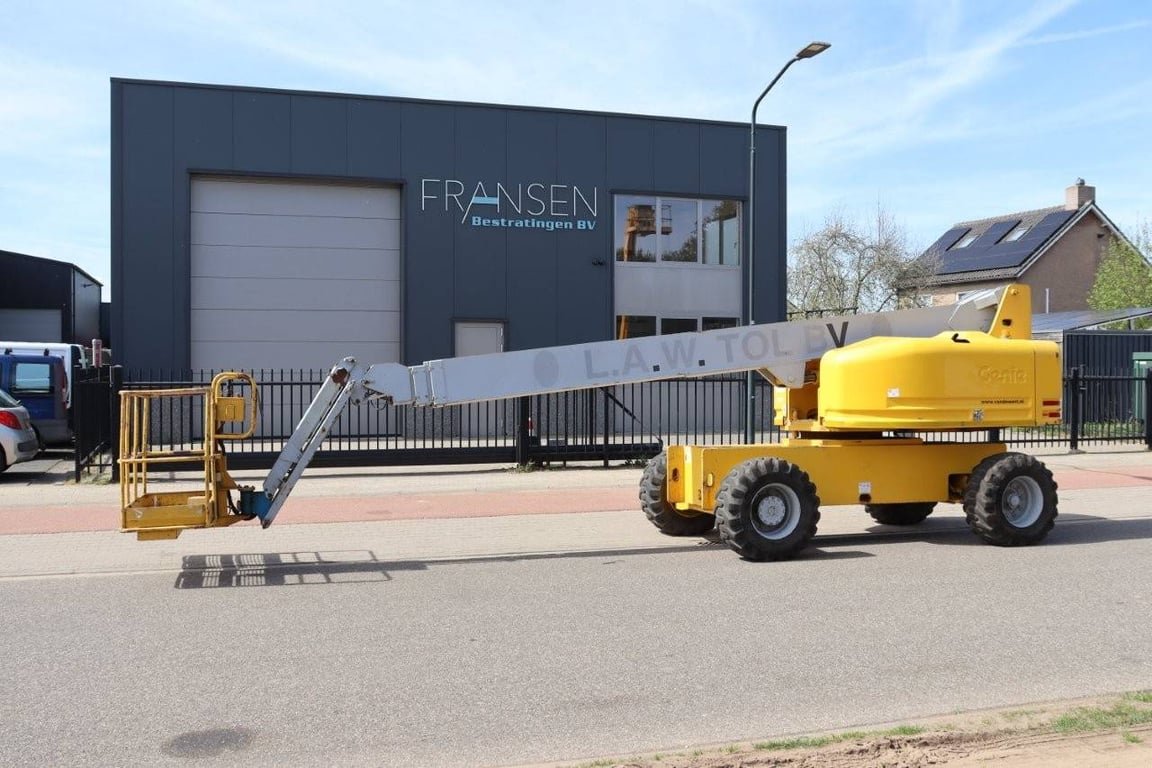 Genie S-65 Diesel 17.2m Telescopic Boom Lift 1998 1998 S-65 1998 1