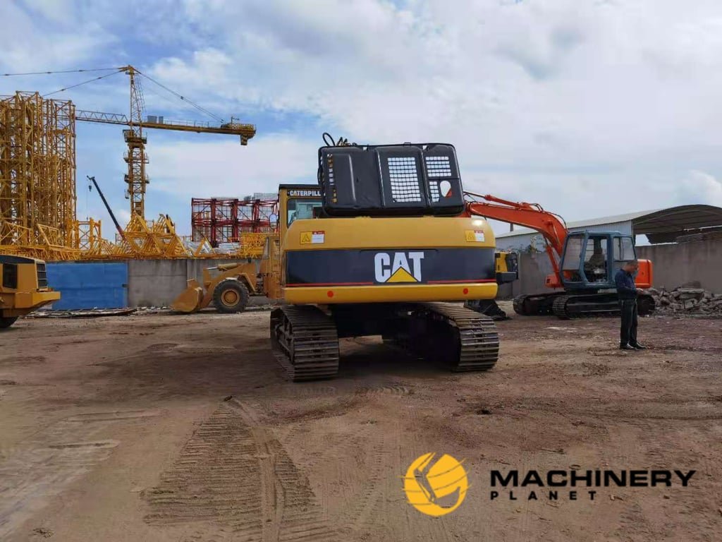 325C Caterpillar Used Crawler Excavator 25tons LOW PRICE 325C 2018 1 Crawler Excavators image 4