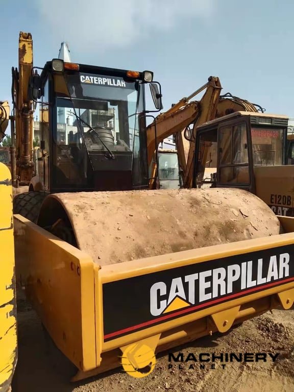 Caterpillar CS583D Road Roller Original good price CS583D 2019 1 image 2