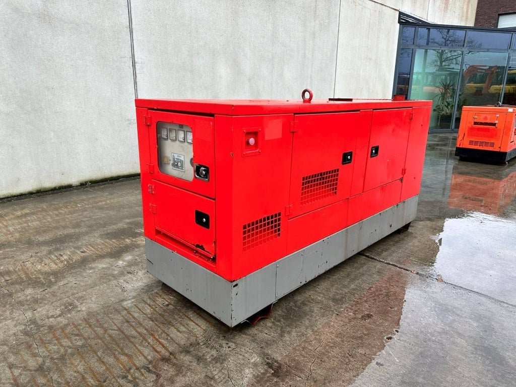 Generator Gesan DPS100 Diesel 110kVA 2005 2005 GESAN DPS100 2005 1 Generators