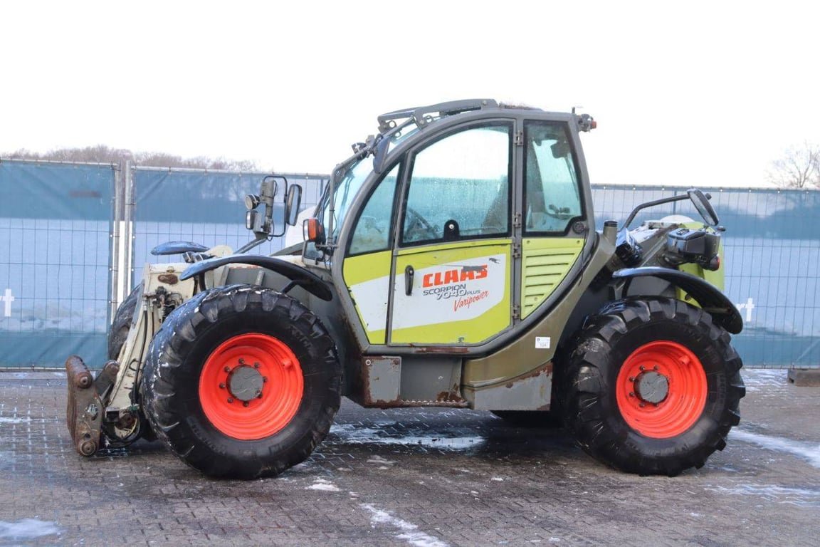 Telehandler Claas SCORPION 7040 Diesel 88kW 4000kg 7m 2010 2010 SCORPION 7040 2010 1