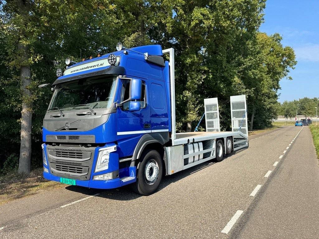 Machine transporter Volvo FM370 6x2 Diesel 2019 2019 FM370 2019 1