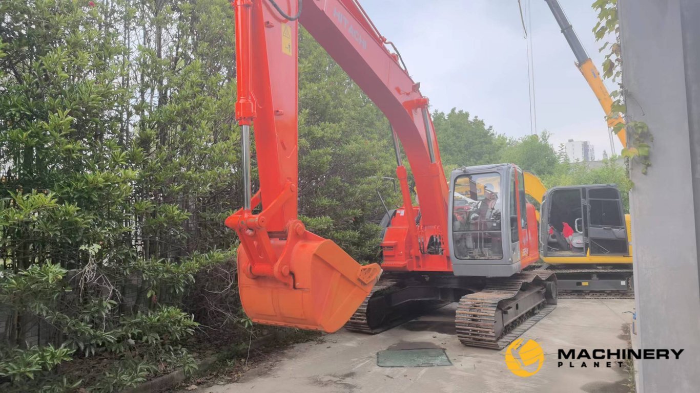 Hitachi ZX225US Crawler Excavator Original For Sale ZX225US 2019 1 Crawler Excavators image 5