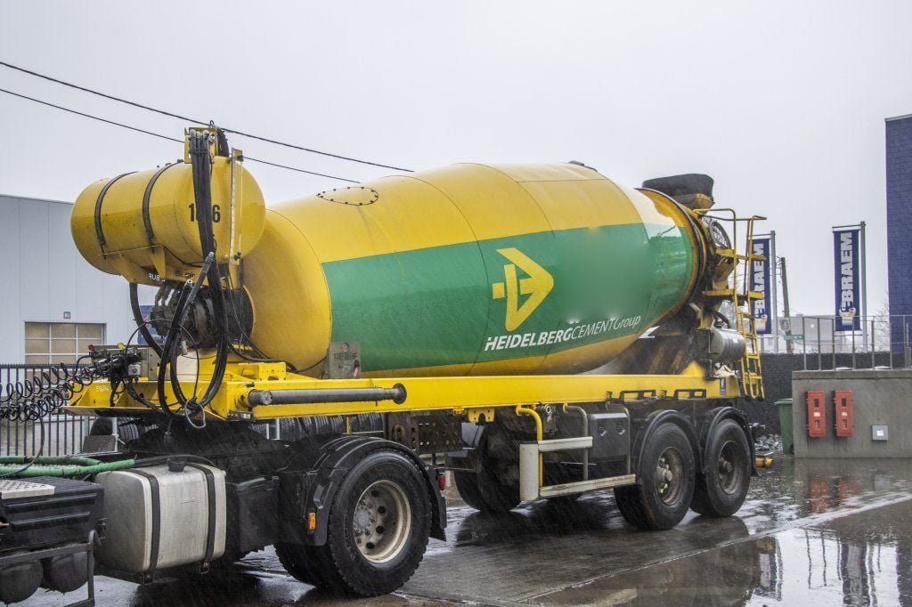 DE BUF BETON MIXER/MALAXEUR/MISCHER-12M3 2011 E56806 De Buf BETON MIXER/MALAXEUR/MISCHER-12M3 2011 1