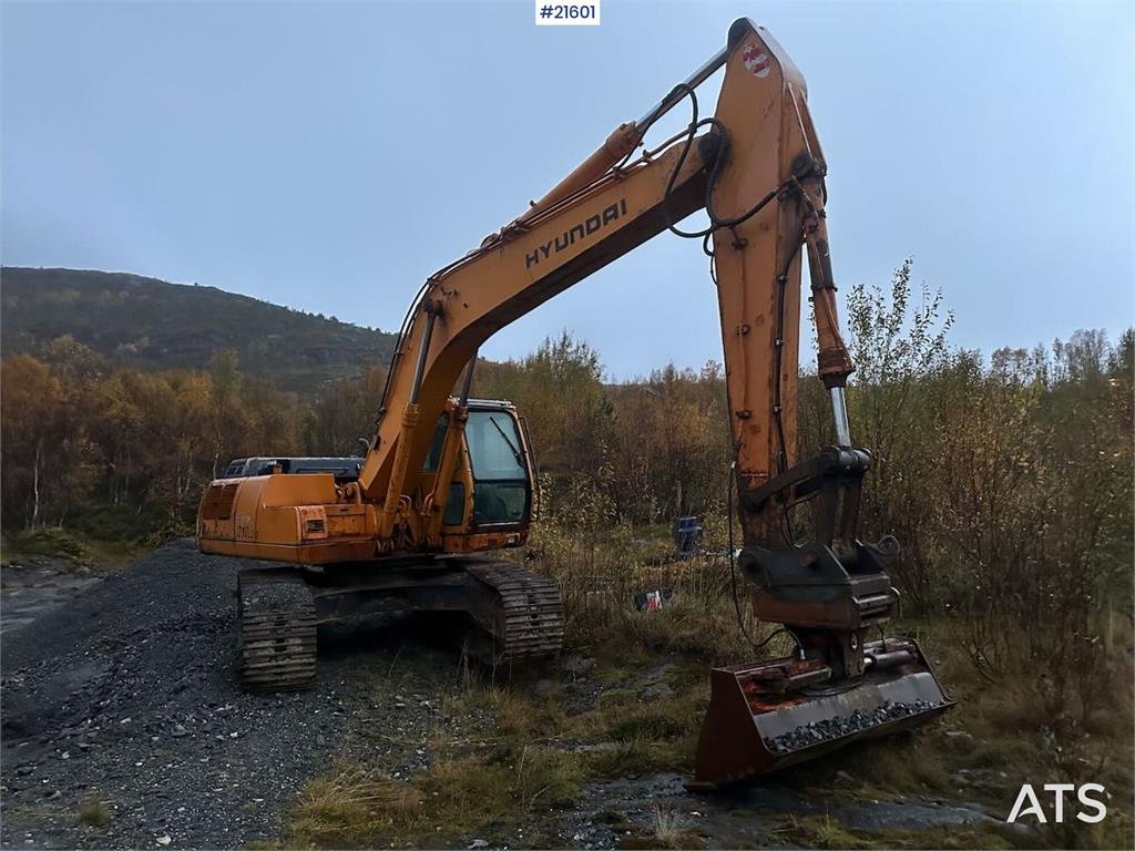 Hyundai Robex 210LC- 3H excavator w/ 5 buckets. Replaced t 1997 21601 Robex 210LC- 3H excavator w/ 5 buckets. Replaced t 1...