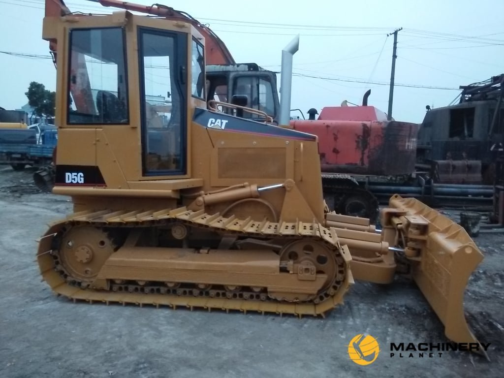 D5G Caterpillar Used Bulldozer good price HOT SALE D5G 2019 1 Dozers image 2