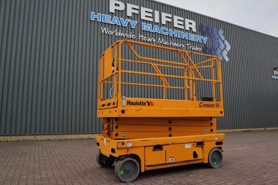 Haulotte Compact 10 Electric, 10m Working Height, 450kg Cap 2011 HAULOTTE - Compact 10 - 61856 Compact 10 Electric, 10m Wo...