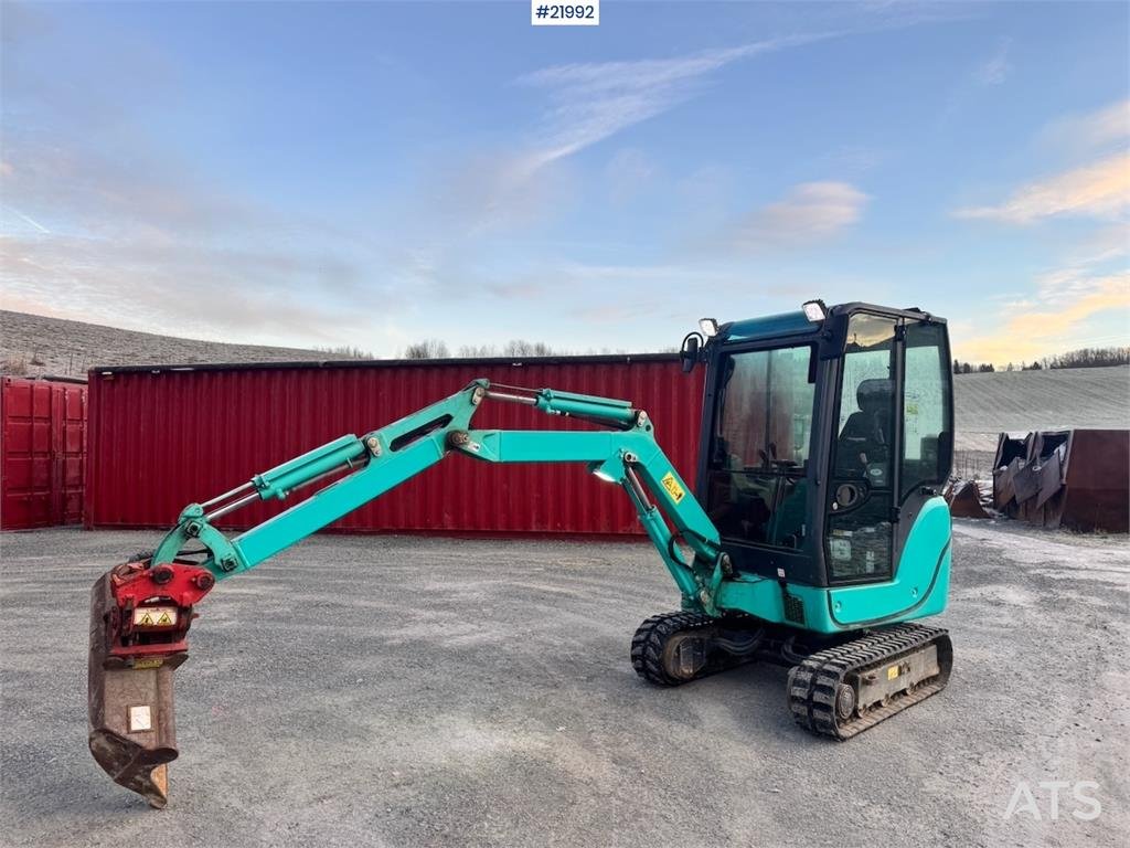 Kobelco SK18 Mini excavator w/ Powertilt, 3 buckets, rippe 2016 21992 SK18 Mini excavator w/ Powertilt, 3 buckets, rippe 2...