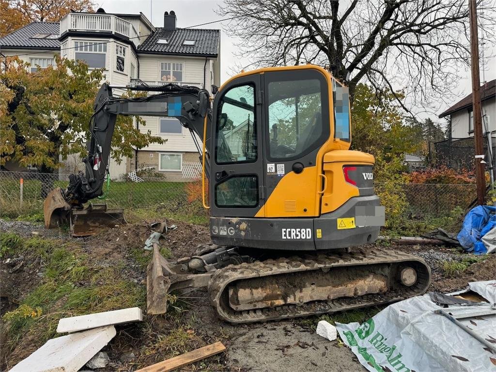 Volvo ECR58D Tracked Excavator with Tilt and Bucket 2018 21745 ECR58D Tracked Excavator with Tilt and Bucket 2018 1 Crawle...