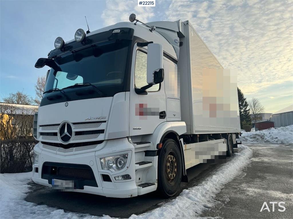 Mercedes-Benz Actros 1836 4x2 box truck with tail lift and side 2014 22215 Actros 1836 4x2 box with tail lift and side 2014 1
